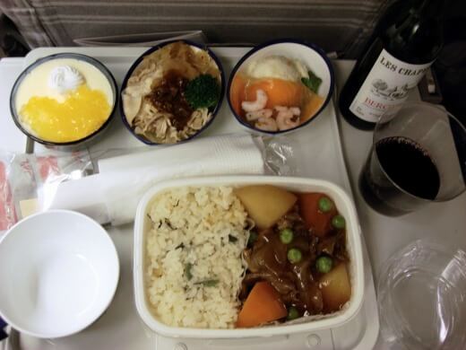 JAL成田〜サンフランシスコ搭乗記：機内食のビーフとワインを満喫｜HAL卒業旅行記Day1｜🇺🇸USA 2007 🍷✈️