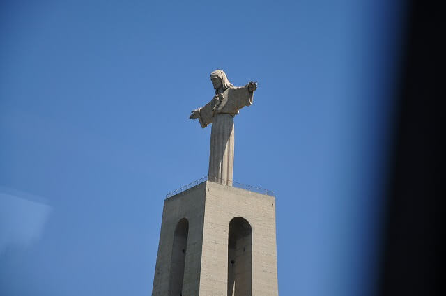 リスボン到着！4月25日橋からの絶景と褐色の美しい街並みに感動｜スペイン・ポルトガル母息子旅 Day6 🌉🇵🇹✨