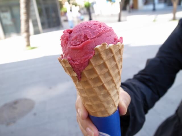 猛暑のセビージャで絶品ジェラート！母と歩く路面電車沿いの散策タイム｜スペイン・ポルトガル母息子旅 Day5 🍦🚃