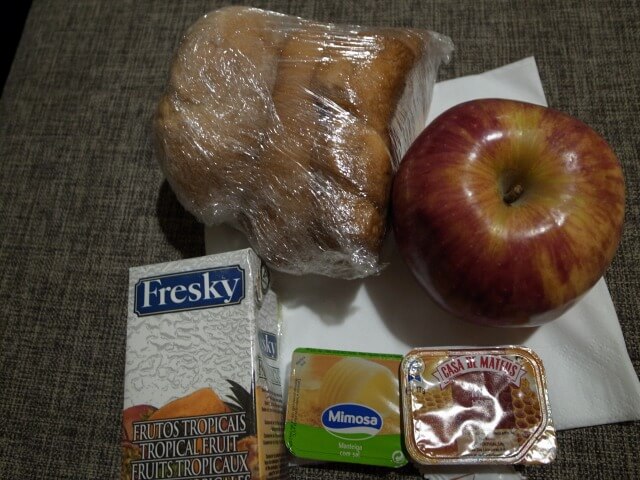 最終日の朝は5:20始動！4つ星ホテルの「お弁当ボックス」と国境を越える旅の記憶｜スペイン・ポルトガル母息子旅 Day7 🥪🇵🇹✈️