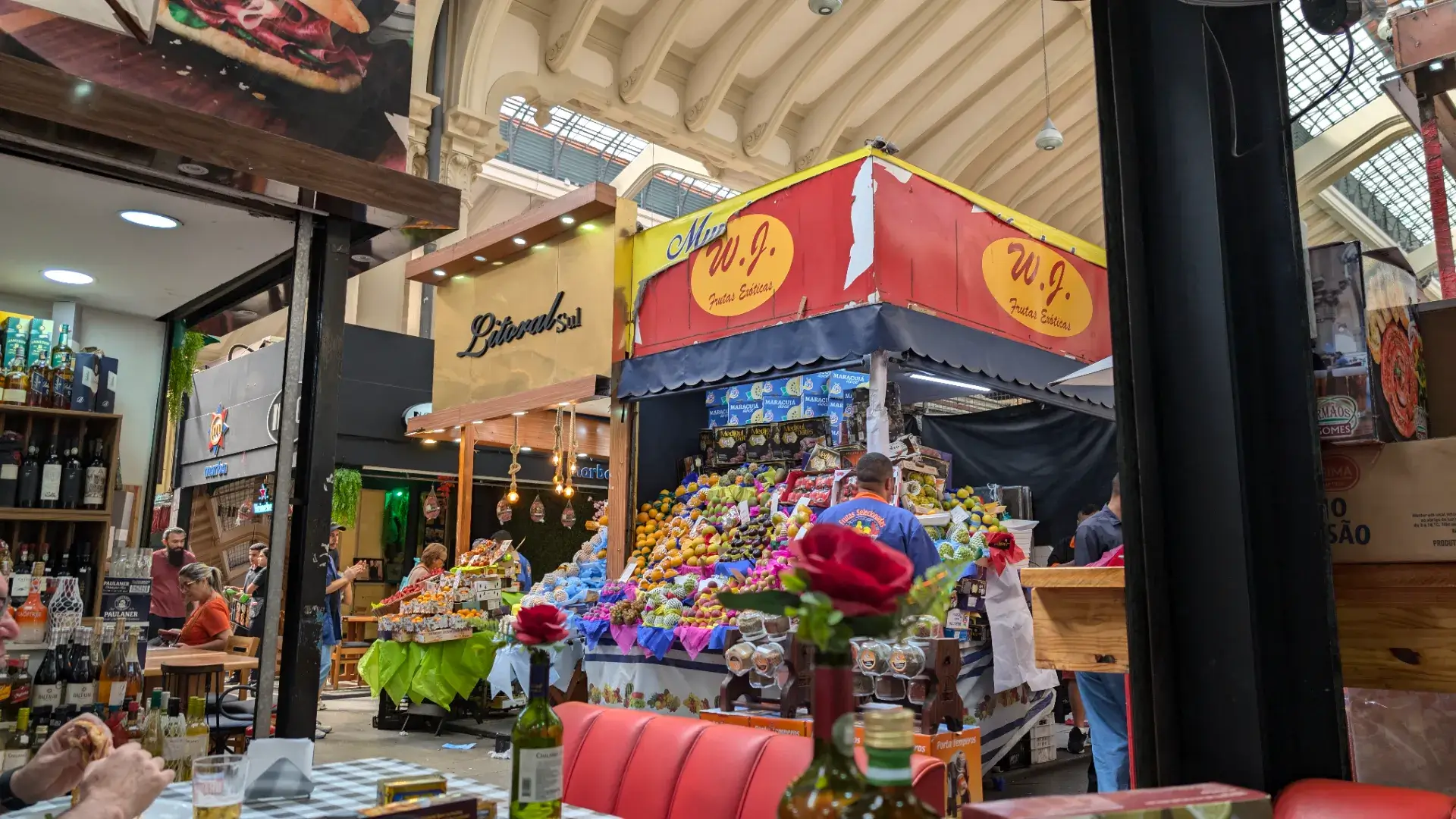 サンパウロの市場（メルカード）の店内
