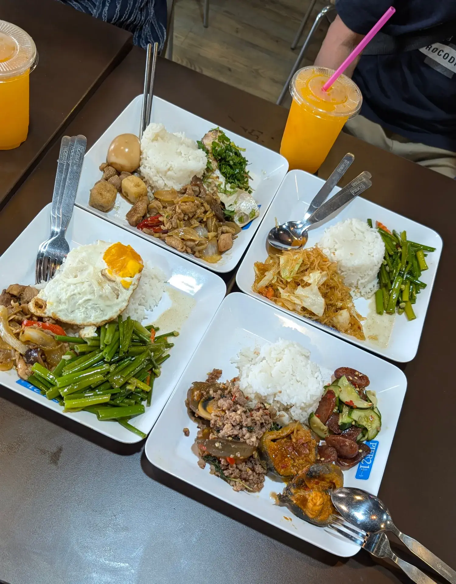 バンコクの激安フードコートに感動！ターミナル21アソークの絶品タイ料理ランチと3種のマッサージ制覇レポ🍛💆‍♂️