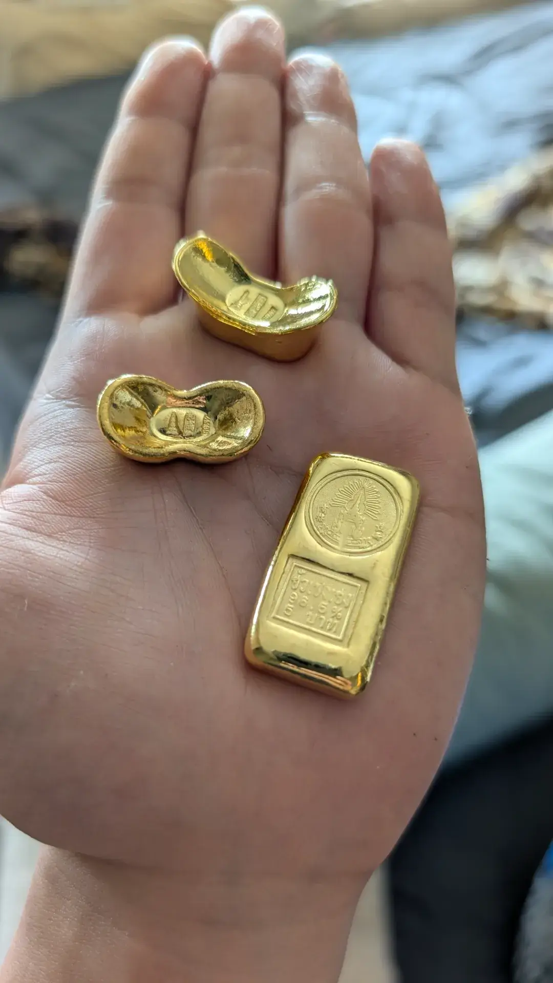 タイの資産運用に驚愕！弟の210万円金コレクション鑑賞と、伝統料理で迎える彼女のご両親との初対面ランチ🇹🇭💰