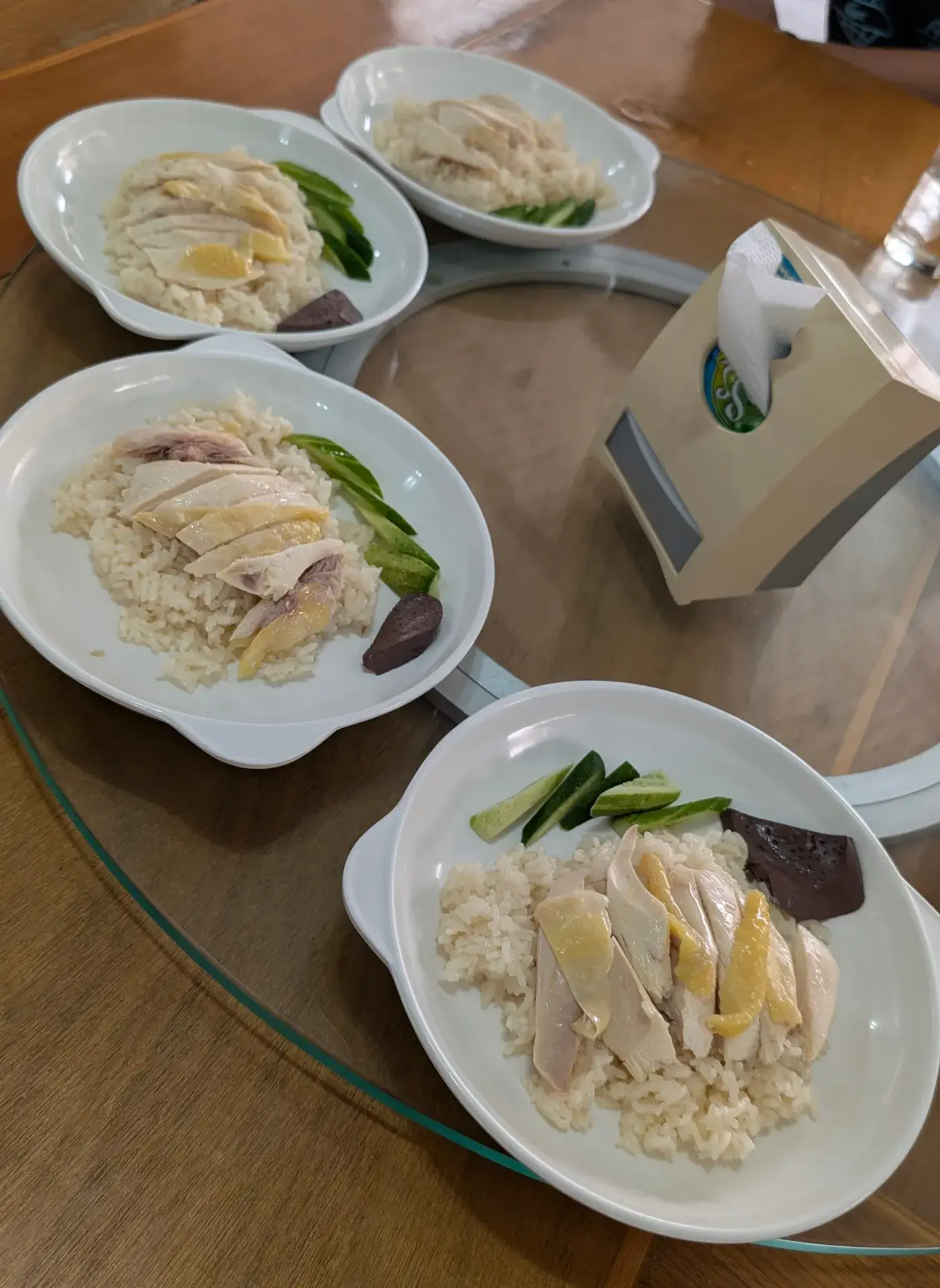 バンコク朝活！絶品カオマンガイ＆スーパー「ロータス」でお土産ショッピング 🍚🛍️