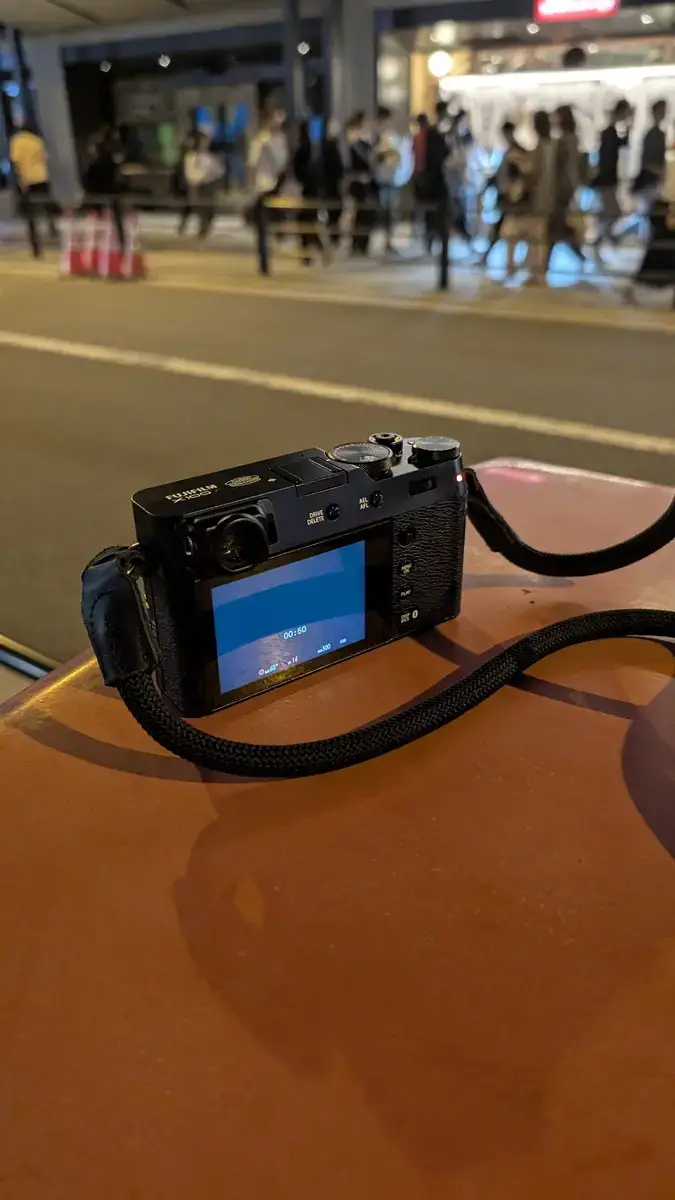 都会の夜景を長時間露光で狙う、愛用のFujifilm X100V